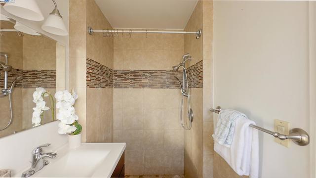 Image 35 of 55 For 311 Cima Dr  
