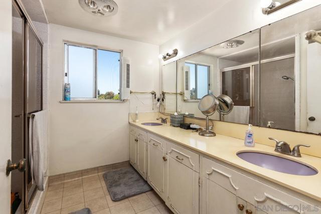 JACK AND JILL BATHROOM