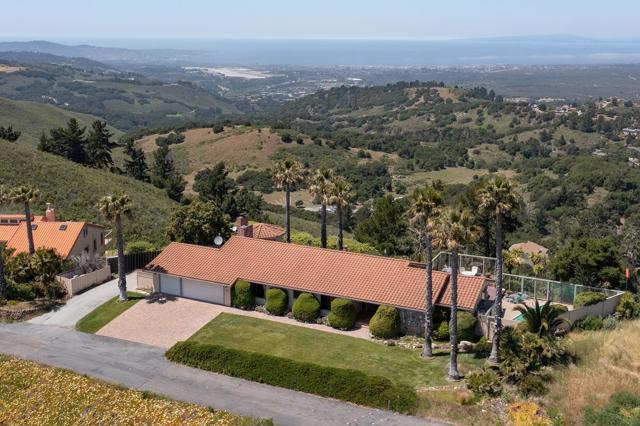 10955 Saddle Road, Monterey CA: https://media.crmls.org/mediaz/a66cb439-71a7-4694-833b-04dd8769d993.jpg
