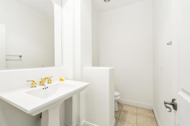 Image 21 of 36 For 77 Clavel Court