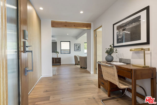 3404 Glenalbyn Drive, Los Angeles CA: https://media.crmls.org/mediaz/a66cee97-1220-4710-a569-c49375acd0bd.jpg
