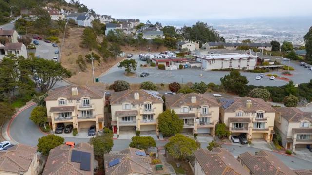 811 La Montagne Place, South San Francisco CA: https://media.crmls.org/mediaz/a66cef79-b673-4c5e-a42f-8cbcfd0adeec.jpg