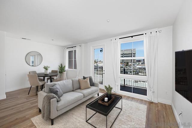 3957 30Th St, San Diego CA: https://media.crmls.org/mediaz/a66cfc8a-9d70-4623-97cd-ee353500b5b6.jpg