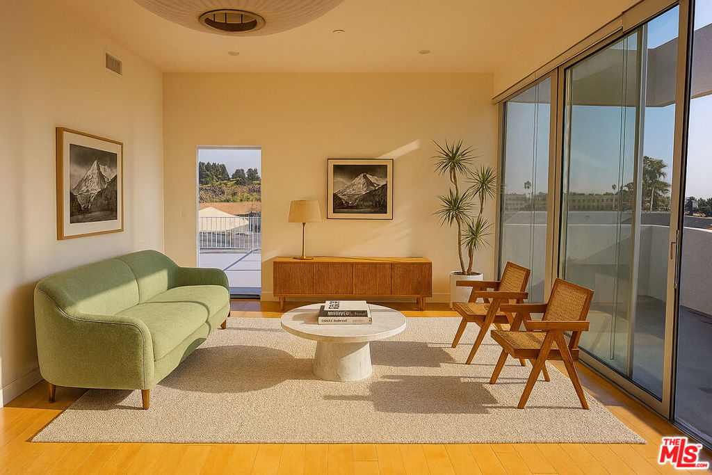 4826 Franklin Avenue #6
