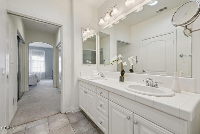 1740 TANAGER Street, Ventura CA: https://media.crmls.org/mediaz/a66de831-bbd6-4280-be56-b79f466ab305.jpg