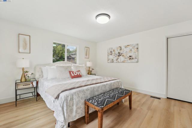2155 42nd ave, Oakland CA: https://media.crmls.org/mediaz/a66df990-2c94-4130-bc31-bacd42ecda9b.jpg