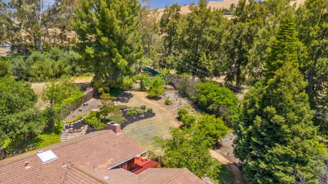 3668 El Grande Drive, San Jose CA: https://media.crmls.org/mediaz/a66e094b-d492-48c9-8e3f-d9dc4d352c83.jpg