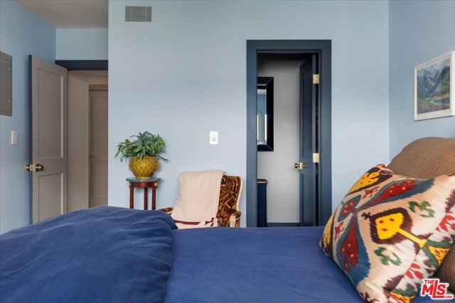 1735 N Fuller Avenue, Los Angeles CA: https://media.crmls.org/mediaz/a66e4e99-7303-46da-868f-59d9b9ae235e.jpg