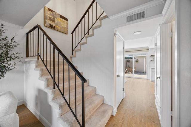 714 Comet Drive, Foster City CA: https://media.crmls.org/mediaz/a66e5cb3-3016-4c40-9eab-448658a5b3a0.jpg