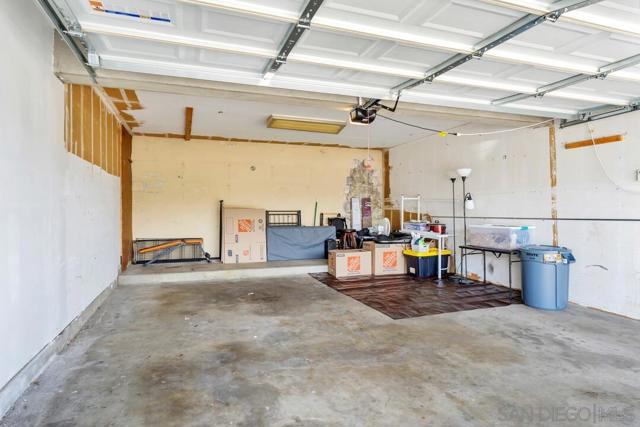 806 E 4Th Ave, Escondido CA: https://media.crmls.org/mediaz/a66f5a7c-8303-4931-b9e7-23b9cc3a8d38.jpg