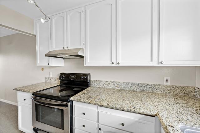 1866 Forestdale Drive, Encinitas CA: https://media.crmls.org/mediaz/a66f5f45-3aba-4a42-aa4b-a966e399479f.jpg