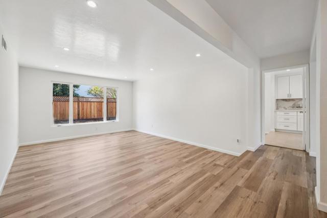 700 Gull Avenue, Foster City CA: https://media.crmls.org/mediaz/a66f9150-f740-4e19-9599-5d5aadc94c21.jpg