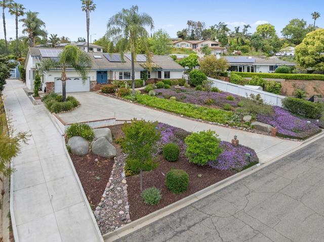 620 Lacrosse Place, Escondido CA: https://media.crmls.org/mediaz/a67036d5-dccd-442a-8126-8c6741126455.jpg