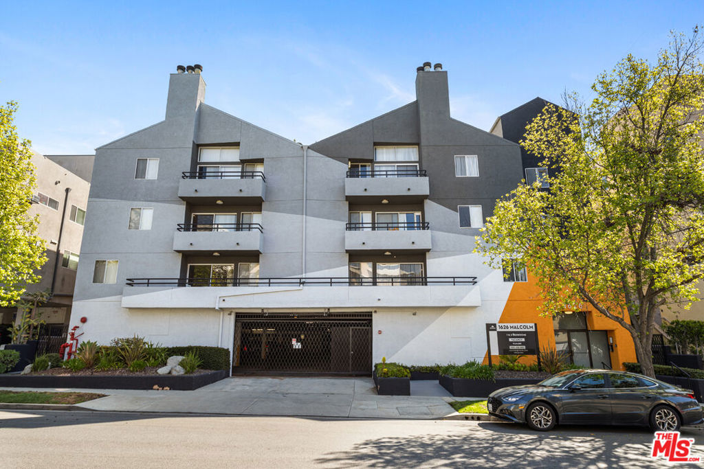 1626 Malcolm Avenue #101