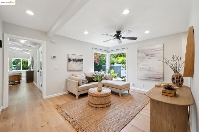 184 Lombardy Ln, Orinda CA: https://media.crmls.org/mediaz/a6712b81-1fcd-4c10-88c8-489e0ac7c31e.jpg