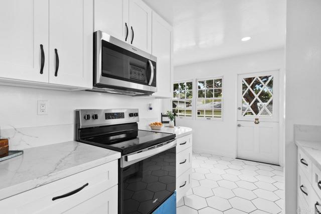 4055 Bernice Drive, San Diego CA: https://media.crmls.org/mediaz/a67148b6-d7d1-4a86-a8a9-2203a09689c9.jpg