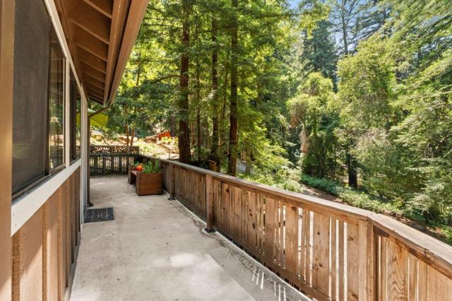483 Echo Lane, Boulder Creek CA: https://media.crmls.org/mediaz/a6716d64-720c-4576-b47d-baef8b4687e6.jpg
