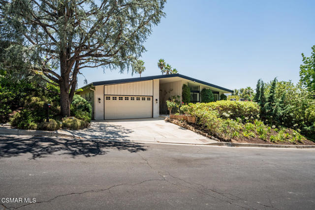 18854 Edleen Drive, Tarzana CA: https://media.crmls.org/mediaz/a671741a-1eba-49f8-a3fd-bb7513629cf3.jpg