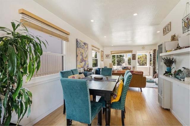 390 36th Avenue, Santa Cruz CA: https://media.crmls.org/mediaz/a67223c3-0b5a-4a28-908b-89914941594a.jpg