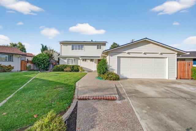6365 Candlewood Court, Cupertino CA: https://media.crmls.org/mediaz/a672956a-e388-4343-8282-34c33191e540.jpg