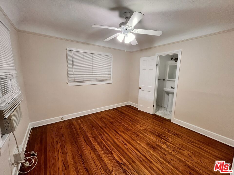 https://media.crmls.org/mediaz/a674202d-fa67-4bd2-a236-02038e49f0dd.jpg?preset=X-Large