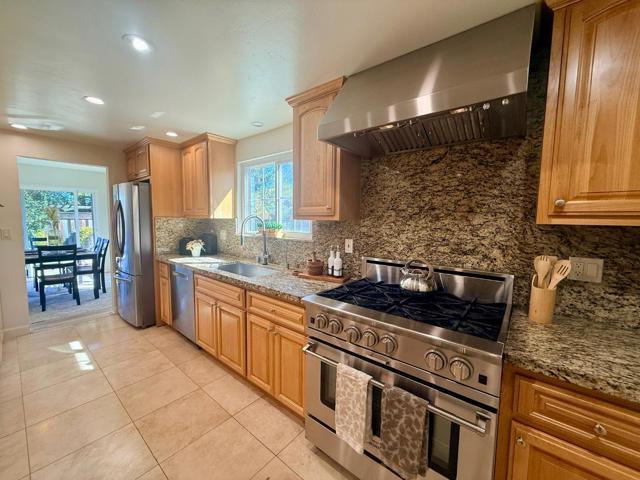 22720 Picador Drive, Salinas CA: https://media.crmls.org/mediaz/a6763c0e-a7f7-4813-9463-6c518344f7fe.jpg