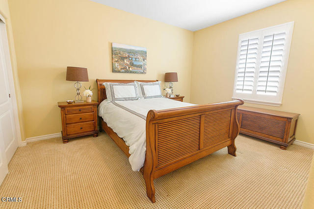 1464 Twin Tides Place, Oxnard CA: https://media.crmls.org/mediaz/a6780220-891e-4003-b539-967ba5211e3f.jpg