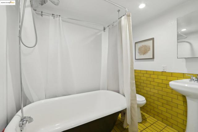 Image 20 of 29 For 1034 21st St