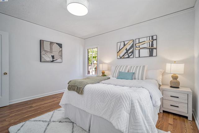 3780 Somerset Ave, Castro Valley CA: https://media.crmls.org/mediaz/a678b63e-d724-4abf-a10b-54a5e19ca018.jpg