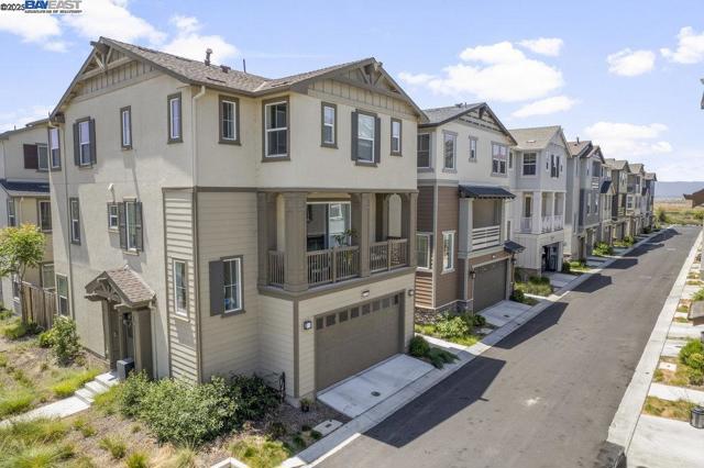 8918 Rudder Way, Newark CA: https://media.crmls.org/mediaz/a6794149-9707-472f-91c0-960a3efabfd2.jpg