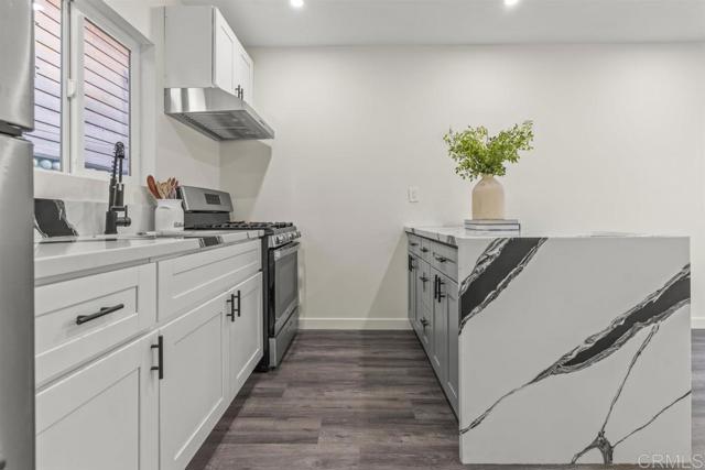 Detail Gallery Image 5 of 10 For 2030 Kearney Ave, San Diego,  CA 92113 - 1 Beds | 1 Baths