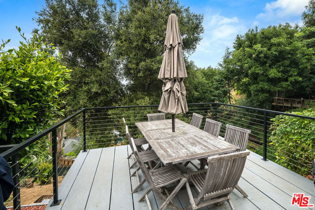 3701 Multiview Drive, Los Angeles CA: https://media.crmls.org/mediaz/a67b0e98-09ee-4371-8fa8-f9f2db1ae696.jpg