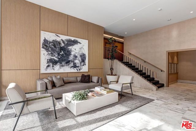 999 N Doheny Drive, West Hollywood CA: https://media.crmls.org/mediaz/a67b1a62-14f8-475b-b78b-50cf439ccf1b.jpg