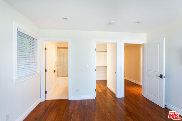 702 Pacific Ave., Venice CA: https://media.crmls.org/mediaz/a67b2f92-141a-48b7-b591-708d749c9c51.jpg