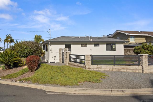 1307 Clove St, San Diego CA: https://media.crmls.org/mediaz/a67b6294-2204-4cbf-aa45-05bc6a57830e.jpg