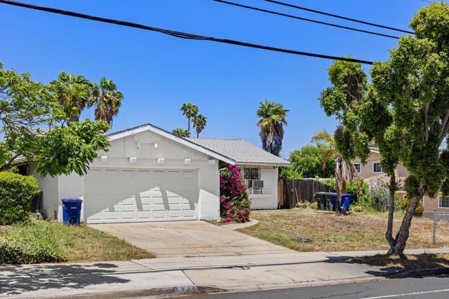 1340 Heron Ave, El Cajon CA: https://media.crmls.org/mediaz/a67bf6c6-cbec-43b9-b71c-6f51e0560702.jpg