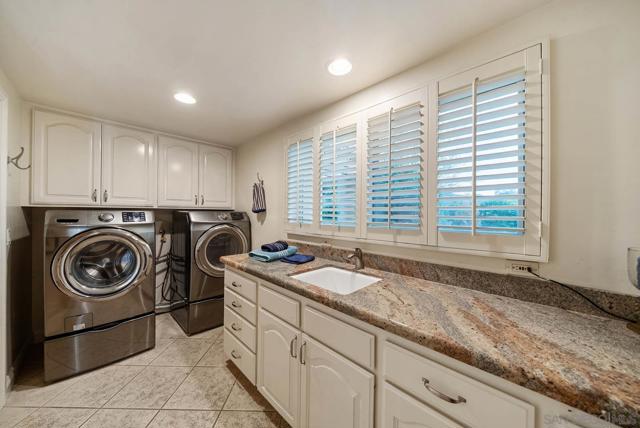 7102 Via Mariposa Norte, Bonsall CA: https://media.crmls.org/mediaz/a67c114c-1a96-4354-96fc-9de6f8f8351e.jpg