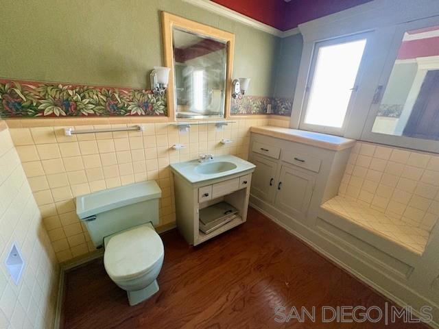 4240 Arden Way - photo 8