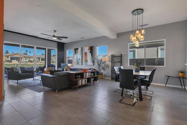 Image 17 of 48 For 67252 Zuni Court