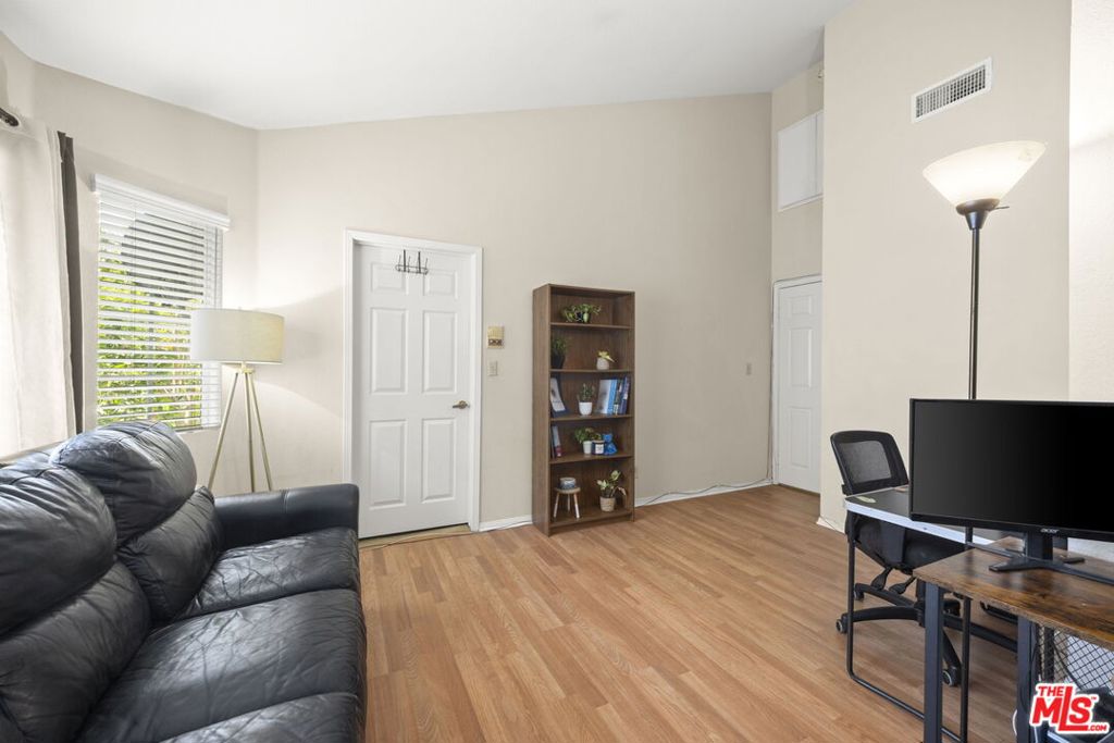 A67D116F 7622 4A12 976C 31D46038450B 18987 Gault Street, Reseda, Ca 91335 &Lt;Span Style='BackgroundColor:transparent;Padding:0Px;'&Gt; &Lt;Small&Gt; &Lt;I&Gt; &Lt;/I&Gt; &Lt;/Small&Gt;&Lt;/Span&Gt;