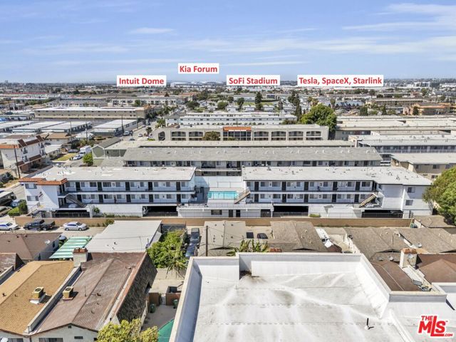 14110 Yukon Avenue, Hawthorne CA: https://media.crmls.org/mediaz/a67ea17e-f1a5-45ed-8fe4-c7cd3915a00d.jpg