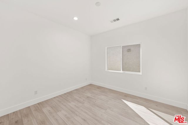 20280 Newton Street, Corona CA: https://media.crmls.org/mediaz/a67f72fb-7de7-4596-90fa-85467f81c87b.jpg