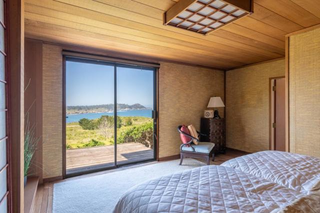 2952 Cuesta Way, Carmel CA: https://media.crmls.org/mediaz/a67fd275-128b-4ddd-9143-e08724c447a4.jpg