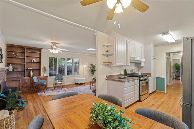 337 Roble Avenue, Redwood City CA: https://media.crmls.org/mediaz/a680aba1-50c2-430c-8da2-e5921cdbfeb6.jpg