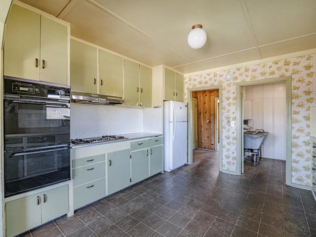 35 Sycamore Street, Watsonville CA: https://media.crmls.org/mediaz/a6812451-a0be-4d20-9d1a-3f963687c7cc.jpg
