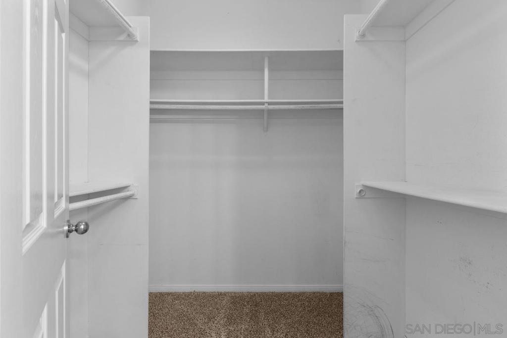 https://media.crmls.org/mediaz/a681cbac-4a1a-4459-a108-1a893f8f6b33.jpg?preset=X-Large