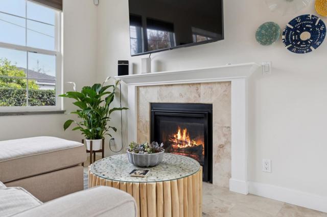 484 Poplar Street, Half Moon Bay CA: https://media.crmls.org/mediaz/a6823e5e-7ddc-44e0-ba8c-2ce22a142baf.jpg