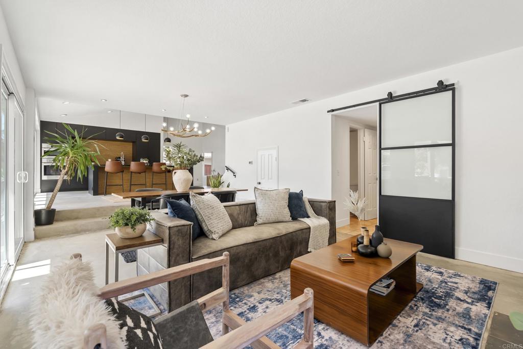 1609 Honeysuckle Court - photo 6