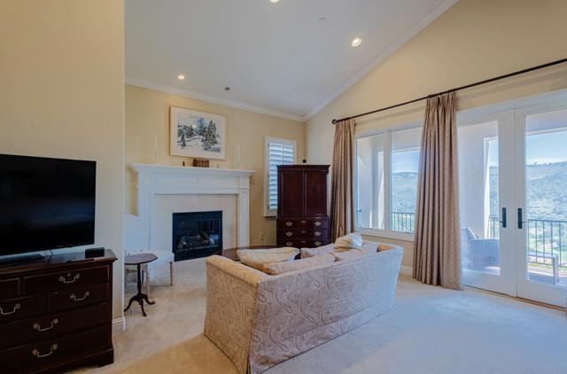 407 Mirador Court, Monterey CA: https://media.crmls.org/mediaz/a6841a5d-8bfe-4f21-8064-a185faf7e839.jpg
