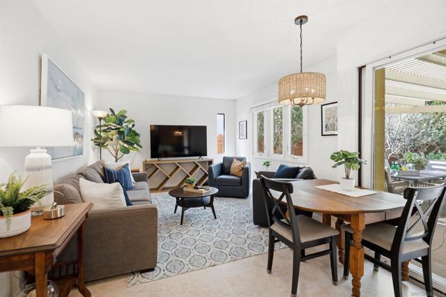 540 Country Club Lane, Coronado CA: https://media.crmls.org/mediaz/a6843f89-7478-4622-a724-0d74a8fba148.jpg